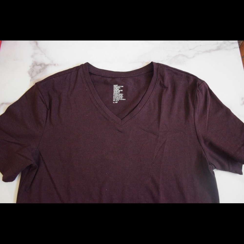 H&M maroon v-neck